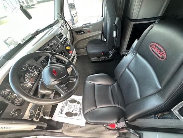 2019 PETERBILT 579 - image 5 of 6