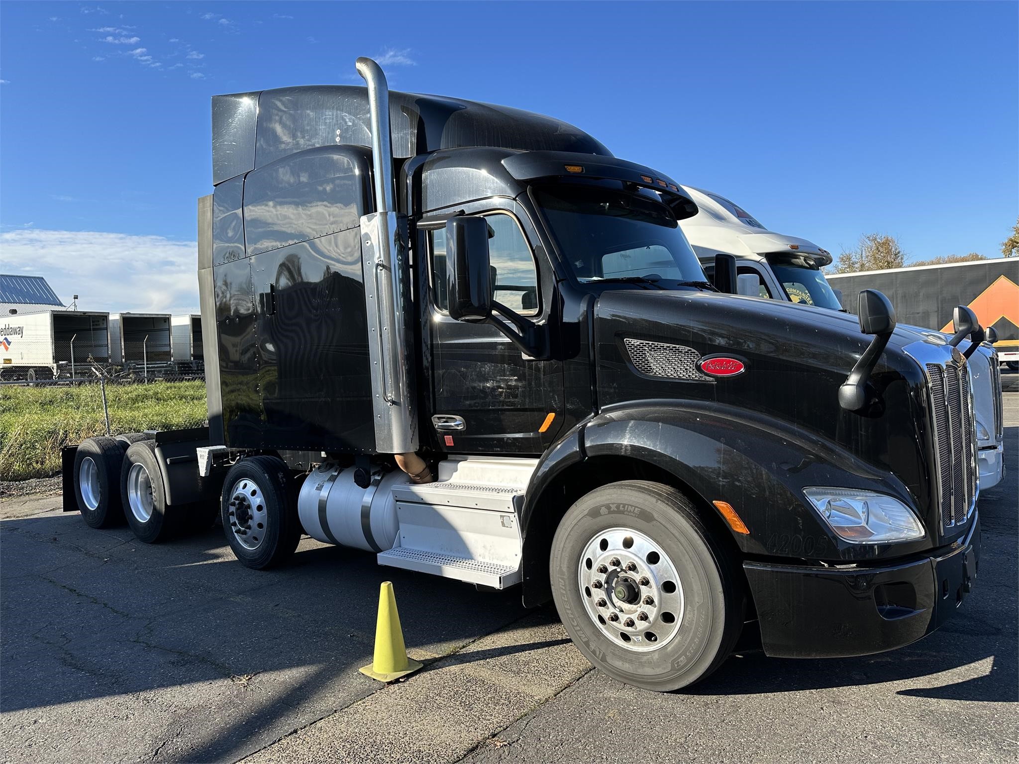 2018 PETERBILT 579 - Transportive Inc